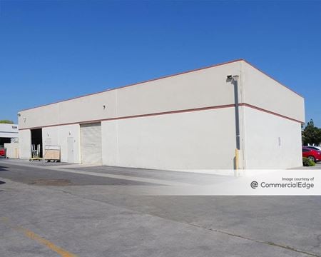 Industrial space for Rent at 260 E Dyer Rd in Santa Ana