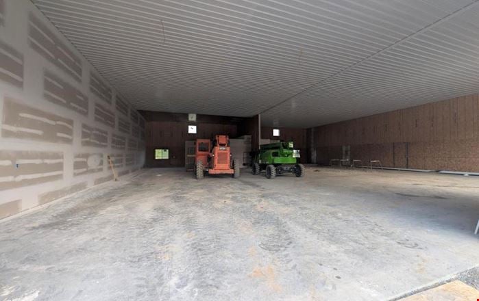 I-43 Business Suites