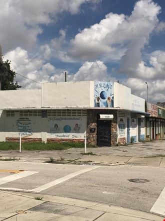 Retail space for Sale at 4500 NW 27th Avenue in Miami