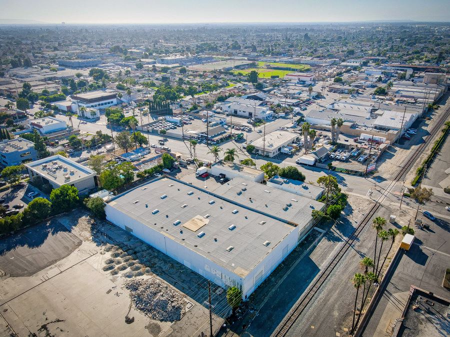 26,000 SF Industrial Warehouse Lease in Downey