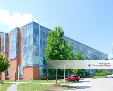 Photo of commercial space at 1 Cameron Hill Circle in Chattanooga