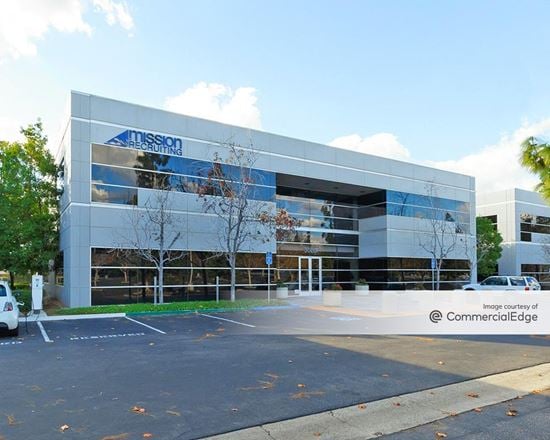 Brea Corporate Park - 3020 & 3060 Saturn Street