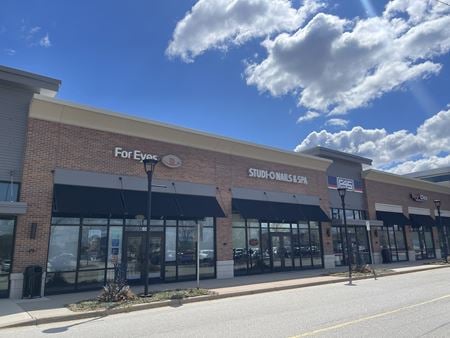 Retail space for Rent at NEC Golf Road & Waukegan Road in Glenview