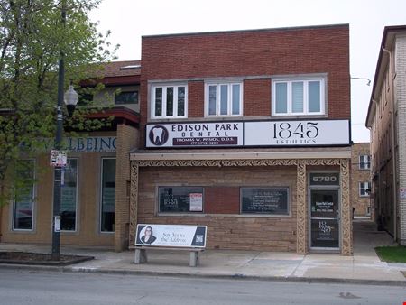 Retail space for Sale at 6780 N Northwest Hwy in Chicago