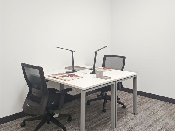 Regus - Marlboro - RT 520