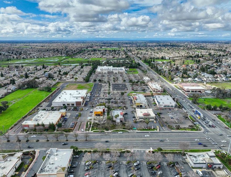 Shops at Calvine Pointe