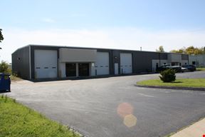 1,500' INDUSTRIAL SPACE FOR LEASE