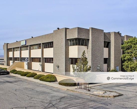 2501 Yale Blvd