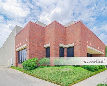 Industrial space for Rent at 13801 Senlac Dr. in Farmers Branch