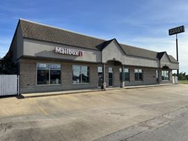 1,755 SF Restaurant / Retail Building For Lease in St Robert