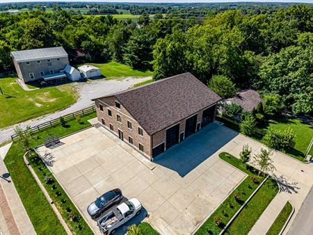 Office space for Sale at 7301 Shelbyville Rd in Simpsonville