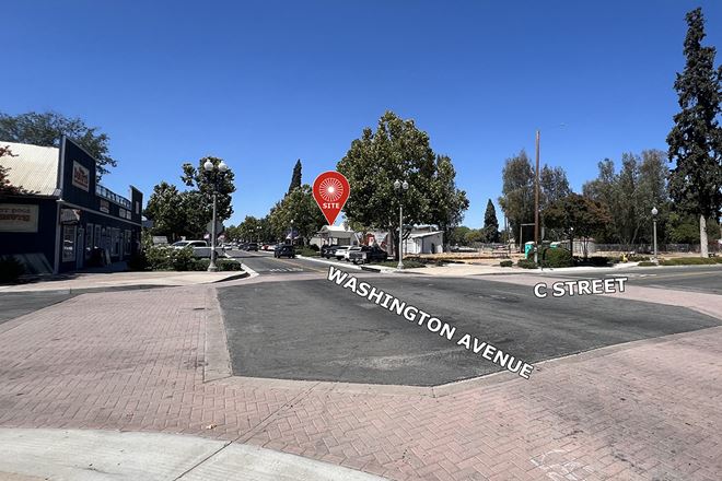 Washington Avenue Retail Building - Lease