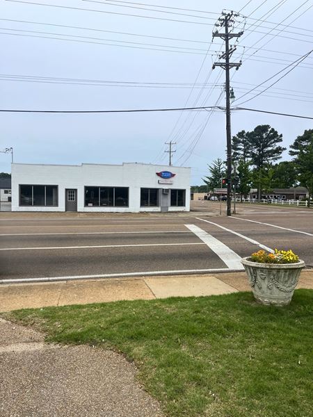 Retail space for Rent at 5847 Stage Road in Bartlett