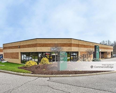 Kemper Woods Business Center