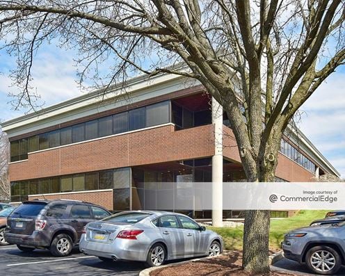 Newtown Square Corporate Campus - 7 Campus Blvd