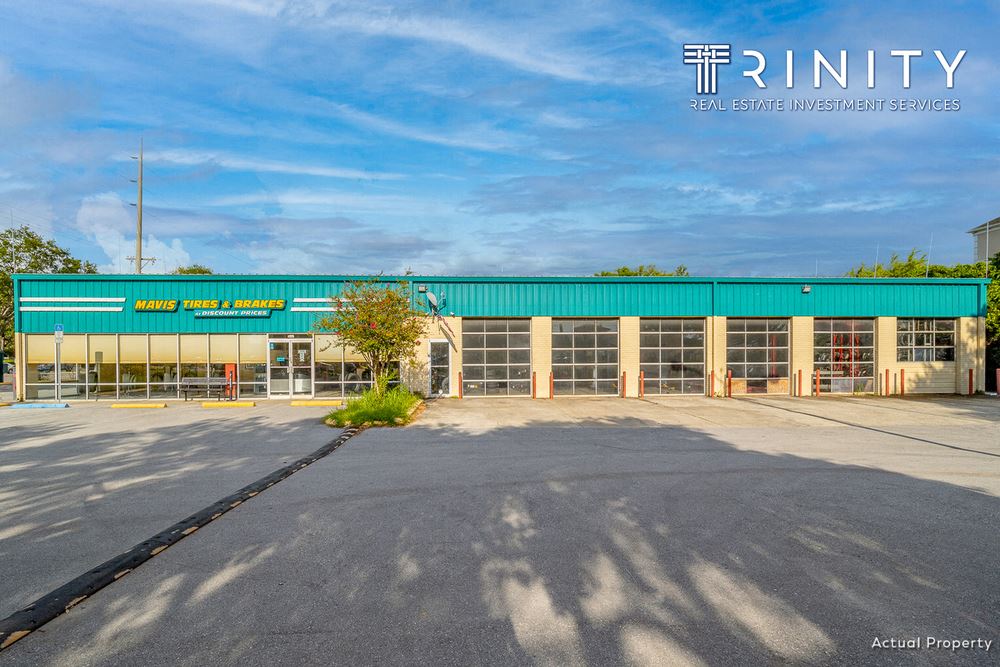 Mavis Tires & Brakes Tampa, FL Hard Corner Location 5660 W Waters