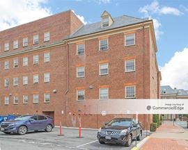 200 North Washington Street