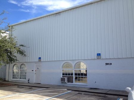 Free Standing Warehouse with High Bay Doors - Bradenton