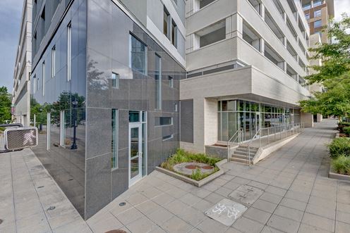 106 W Washington St