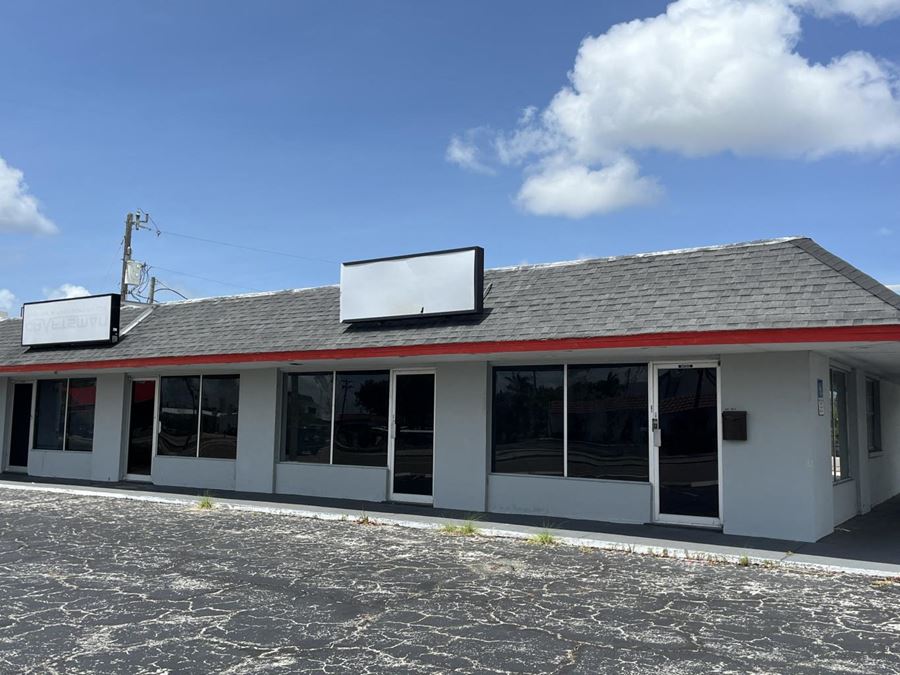 4632 Del Prado Blvd S