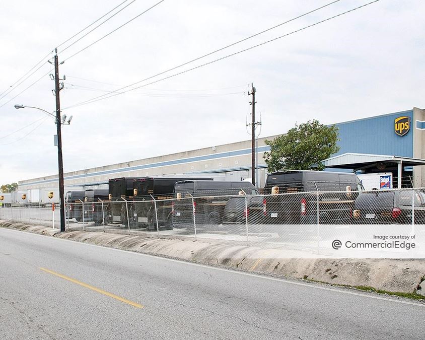 8330 Sweetwater Lane 8330 Sweetwater Lane Industrial Building