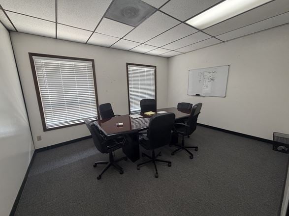 6702 Inglewood Avenue, Suite H