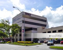 The Offices at Pin Oak Park - 6800 West Loop South