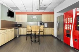 Regus - Cummings Research Park