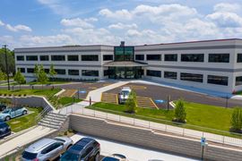 387 Shuman Blvd