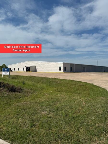 Photo of commercial space at 1008 SW Carlos G Parker Blvd in Taylor