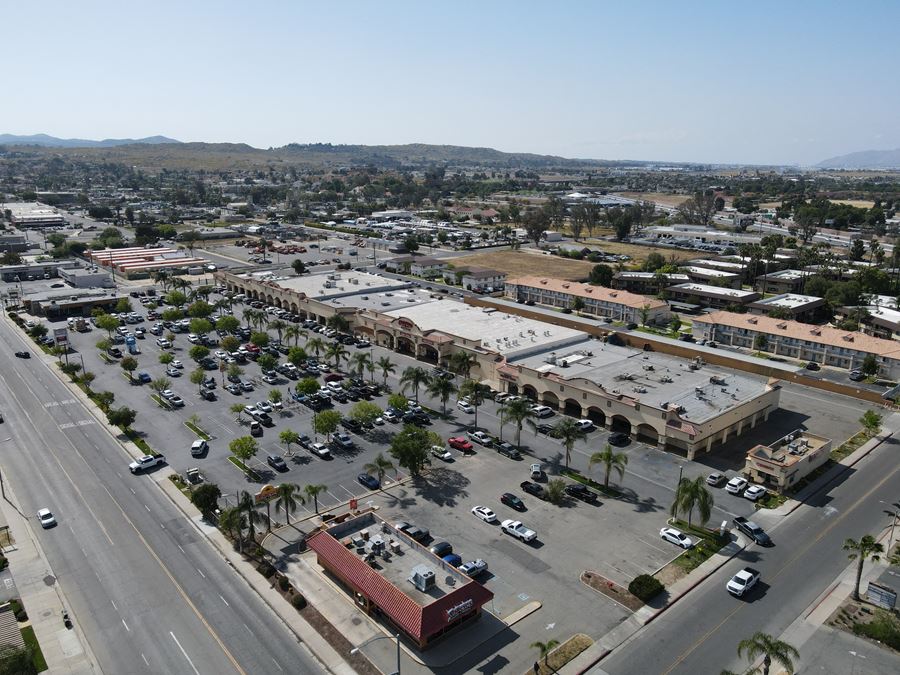 Perris Landmark Plaza