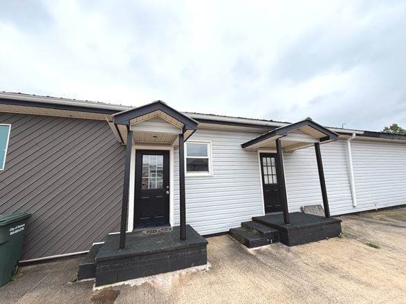 4,400 Sq Ft Warehouse + Office Space- Seneca