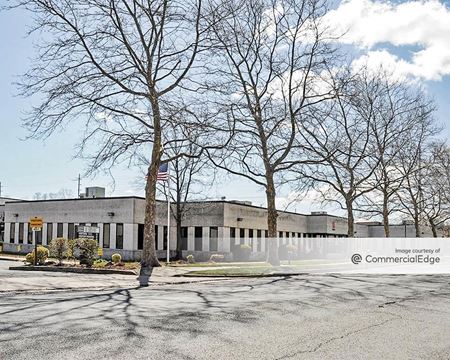 Industrial space for Rent at 333 Bayview Avenue in Amityville