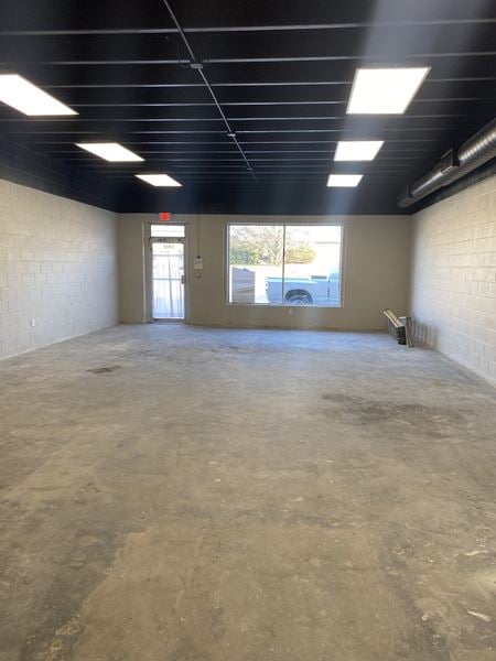 Retail space for Rent at 5418 Robbs Lane in Louisville