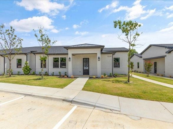 1220 N Kimball Ave, Unit 120