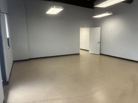 Flexible Retail/Flex Space with High Visibility