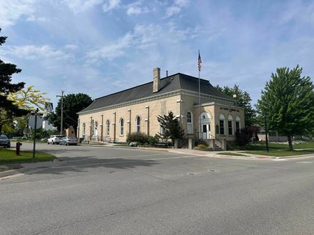Photo of commercial space at 401 River St in Elk Rapids