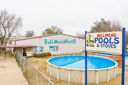 Industrial space for Sale at 4412 Bellmead Dr in Waco