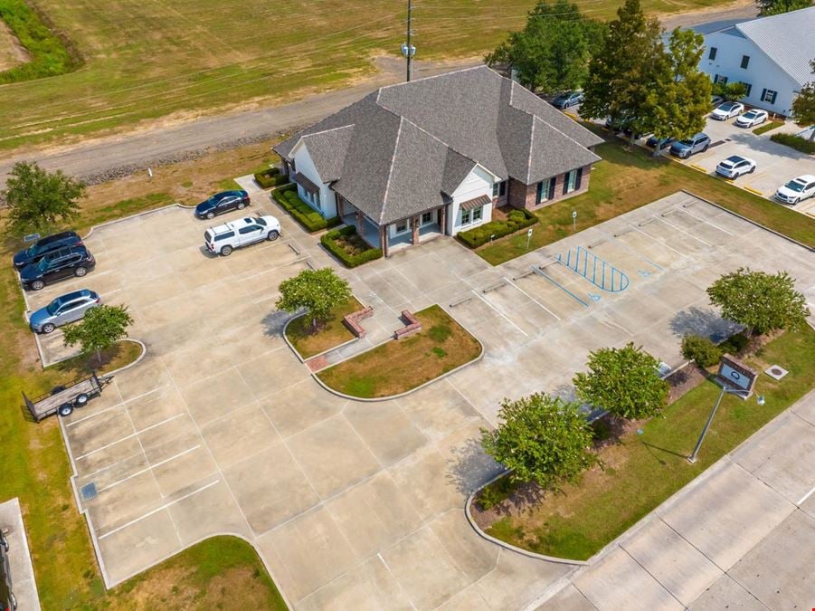 4,634 SF Modern Office Building in Houma