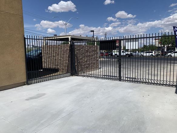 3329 S Eastern Ave, Las Vegas NV 89169