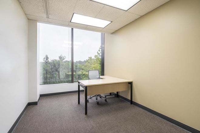 KS, Overland Park - Corporate Woods