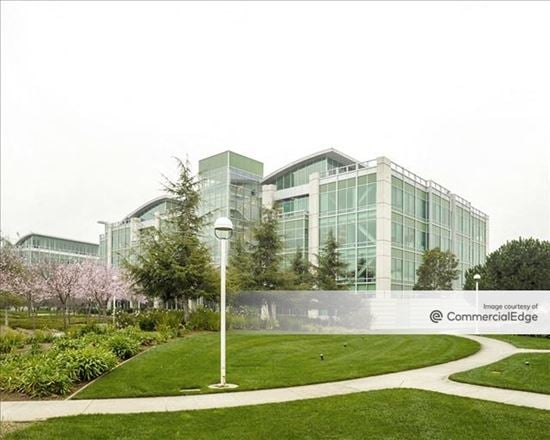 Pacific Shores Center - 2000 Seaport Blvd