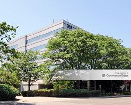 333 Meadowlands Pkwy