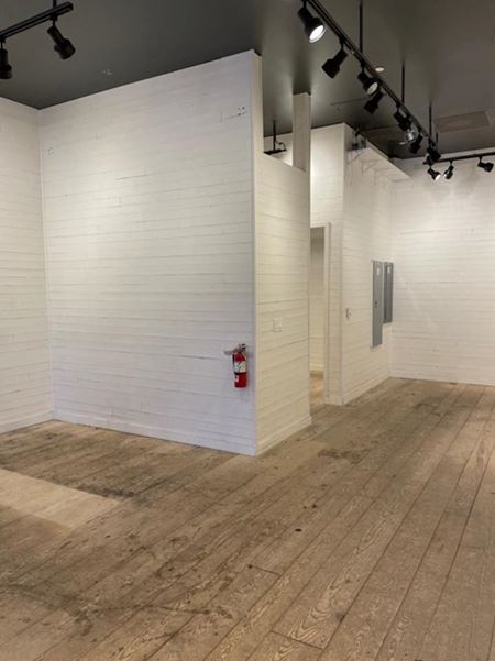 1134     Space Photo Gallery 3