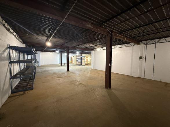 1343 Putnam Ave