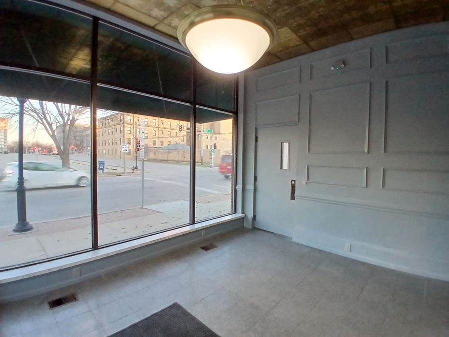 3rd floor for Lease 