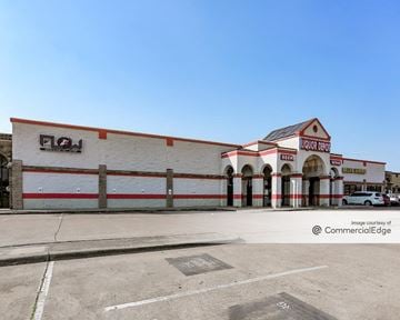 2400 West Pioneer Pkwy