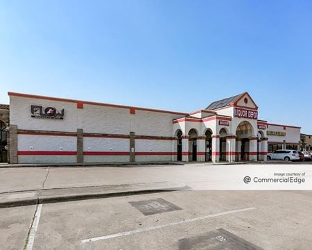 Retail space for Rent at 2400 West Pioneer Pkwy in Arlington