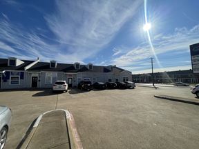 6330 Broadway Blvd
