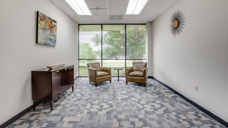 10707 Corporate Dr - Executive Suites